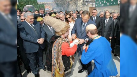 Prezident Bakıdakı Novruz şənliklərində iştirak edib 