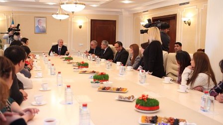 Nazirlik Xocalıdan olan 5 gənci himayəyə götürdü 