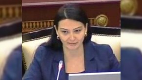 Qənirə Paşayeva: “Prezident səviyyəsində iradə ortaya qoyulub, məsələ niyə reallaşmır?”