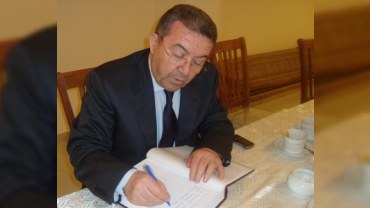 Təhsil naziri məktəb direktorunu işdən qovdu