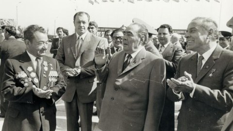 Bir şəklin tarixçəsi: Brejnevin sonuncu Bakı səfəri və 47 gündən sonrakı ölümü...
