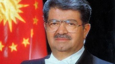 Turqut Özal ölümündən 40 gün öncə zəhərlənibmiş