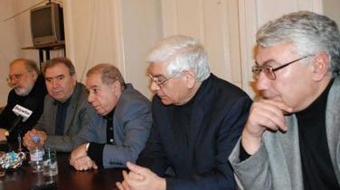 Ziyalılar Forumu hakimiyyətə xəbərdarlıq etdi: “Ayılın, uçurum qarşısındasınız!”