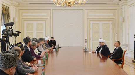 İlham Əliyev: "Şeyximizin rolunu yüksək dəyərləndirirəm"