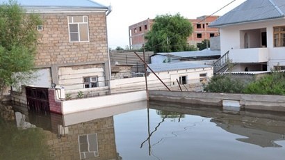 Bakıda 50-yə qədər evi su basdı, 70-ə yaxın insan xilas olundu