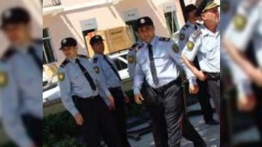 Bakıda polislə hərbçi arasında dava düşdü - VİDEO