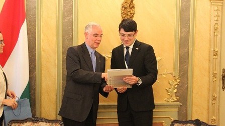 Milli Məclisin deputatı macar nazirlə görüşüb - FOTOLAR