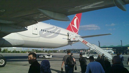 Türk Hava Yolları sərnişinləri səhvən Banqladeşə yolladı