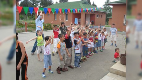 Azərbaycan məktəblilərinin yay istirahəti: düşərgələr yoxdur - Problem 