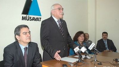 İctimai Palata Milli Şuranın “ehtiyat oyunçu oturacağı”na çevrilir