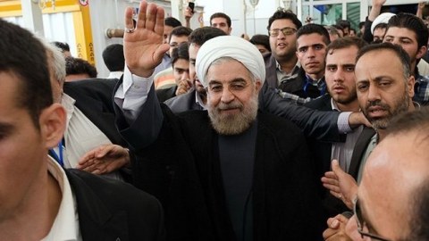Dünyəvi təhsili olan dini lider - İran prezidentliyinə ən yaxın Həsən Ruhani - FOTOLAR