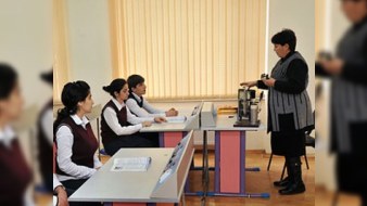 "Müəllim və həkimlərə dövlət qulluqçusu statusu verilməsi haqda layihə hazırlanır"
