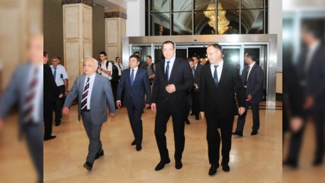 Rumıniyanın Baş naziri Bakıya gəlib