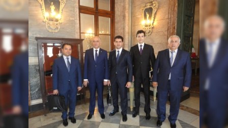 Gəncənin icra başçısı Elmar Vəliyev İtaliyadan qayıdıb - FOTOLAR