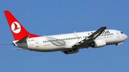 Jurnalistləri Bakıdan Antalyaya aparan təyyarədə problem yarandı