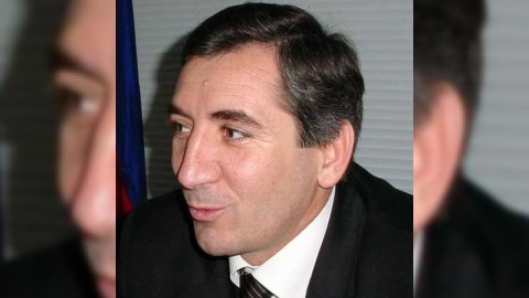 Nuşirəvan Məhərrəmli ANS-i “vurdu”: “Ədəbi dilin qaydaları ən çox bu telekanalda pozulur”