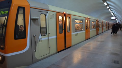 Tağı Əhmədovun Rusiyadan aldığı metro vaqonları istismara yararsız çıxıb, geri qaytarıldı