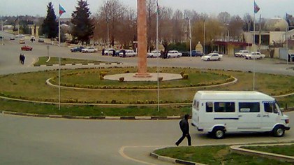 Deputat deyir Qazaxda problem qalmayıb - Jurnalist isə problemləri sadalayır  