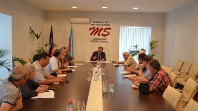 Mətbuat Şurası qurultay keçirir - Azərbaycan jurnalistlərinə əlavə hüquqlar verilir
