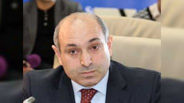 Təhsil nazirinin müavini işdən çıxarılıb 