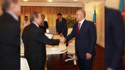 Nazir veteran jurnalistləri mükafatlandırdı - FOTOLAR