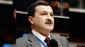 Deputat daha bir 700 bal toplamış abituriyentə təqaüd ayırdı