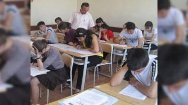 Buraxılış imtahanlarında “2” almış 128 məzun ali məktəblərə daxil olub 