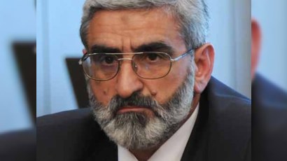 Milli Şura üzvü olan Mirmahmud Mirəlioğlu prezidentliyə namizədliyini geri götürməyib