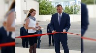 İlham Əliyev yeni tədris korpusunun açılışında iştirak edib