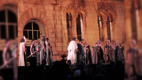 Ermənistanın birinci xanımı Şuşaya tamaşaya gəlib - FOTOLAR