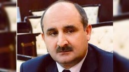 Çingiz Qənizadə icra başçısının müdafiəsinə qalxdı 