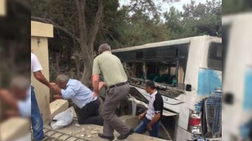 Bakıda sərnişinlə dolu avtobus qəzaya düşdü - ölən və yaralananlar var - YENİLƏNİB