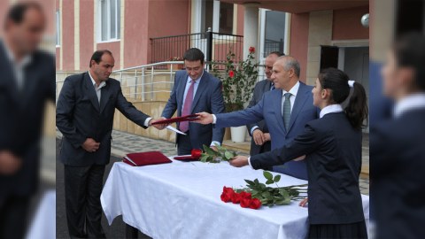 Nazir əlil və şəhid ailələrinə mənzil və avtomobillər verdi - FOTOLAR