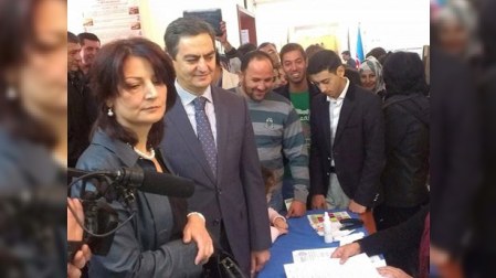 Əli Kərimli və həyat yoldaşı səs verdi- FOTO