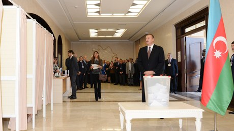 Prezident və ailəsinin səsvermə anı – FOTOLAR