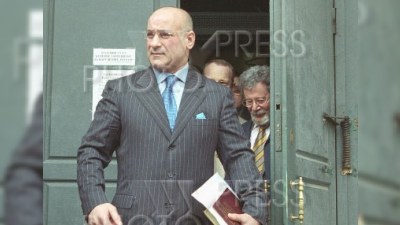 Frenk Elkaponi öz adından imtina edib