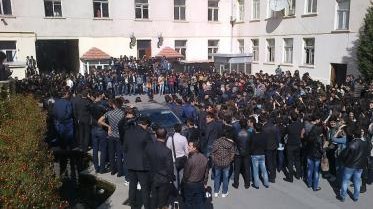 Pedaqoji Universitetinin tələbələri etiraz aksiyası keçirib 