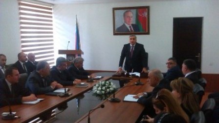 Xəzər rayonunun icra başçısı hesabat verdi