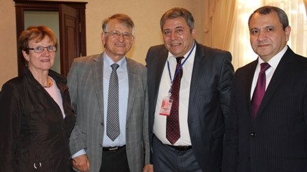 Nobelçi alim AMEA Fizika İnstitutunda olub - FOTO
