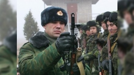 Rus polkovniki Bakını hədələdi: “Müharibə başlasa, Ermənistanı müdafiə edəcəyik” 
