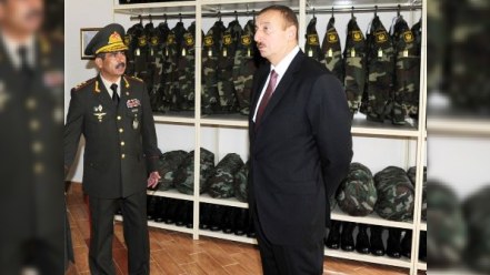 Ən çox xarici dil bilən nazir