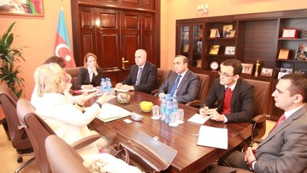Belçika senatının fəxri sədri QHT Şurasına gəlib