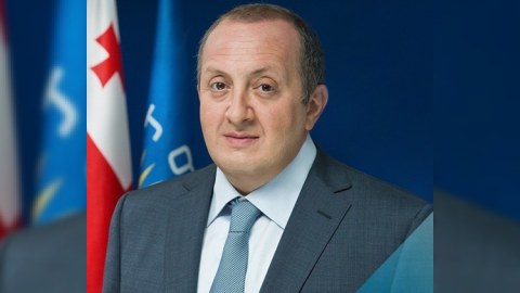 Şevardnadze və Saakaşvili yeni prezidentin andiçmə mərasiminə dəvət olunacaq