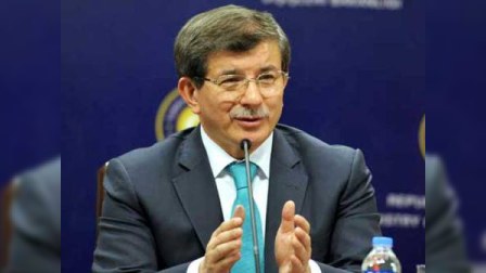 Əhməd Davudoğlu: “Ermənistanla sərhədi açmaq üçün hazırlıq görürük”