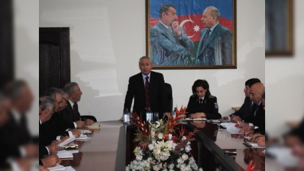 Yeni nazir müşavirə keçirdi