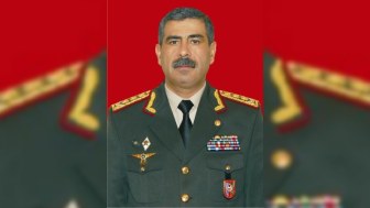 Nazir Silahlı Qüvvələrin şəxsi heyətini TƏBRİK etdi
