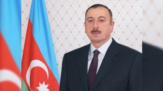 İlham Əliyev Atatürkün qəbrini ziyarət edib