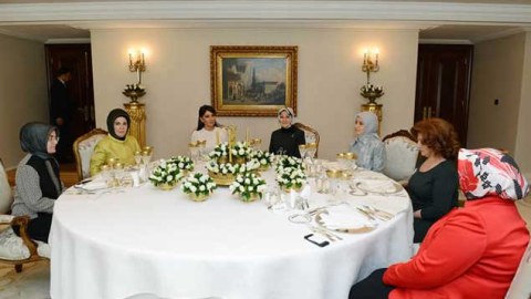 Hayrünnisa Gül Mehriban Əliyevanın şərəfinə nahar verib - FOTO