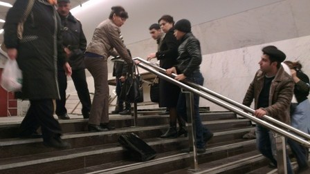 “28 may” metrostansiyasında “fövqəladə vəziyyət” - FOTOFAKT 