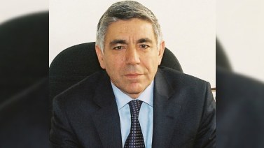 Rektor tələbələrlə görüşüb 